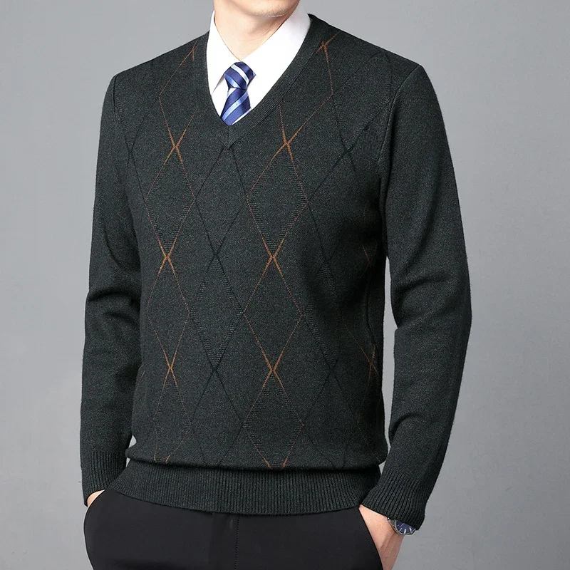 

Men's Sweater Fashion Solid Color Warm Sweater Business Casual Heart Neckline Sweater Pullover Men Male Tops