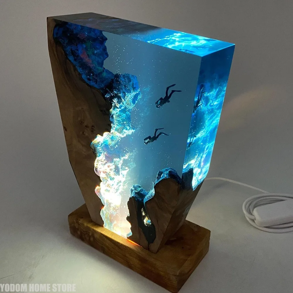 New Seabed World Organism Resin Table Light Creactive Art Decoration Lamp Diving Cave ExplorationTheme Night Light USB Charge