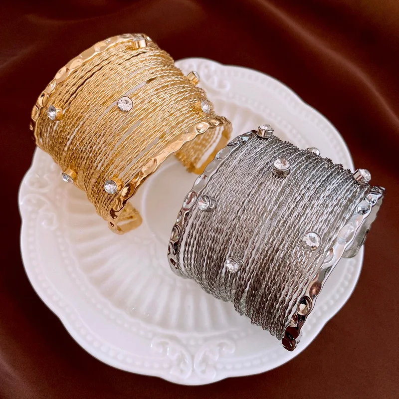 NISHIZAWA Exaggerated Metallic Diamond Layered Cuff Bracelet Armlet