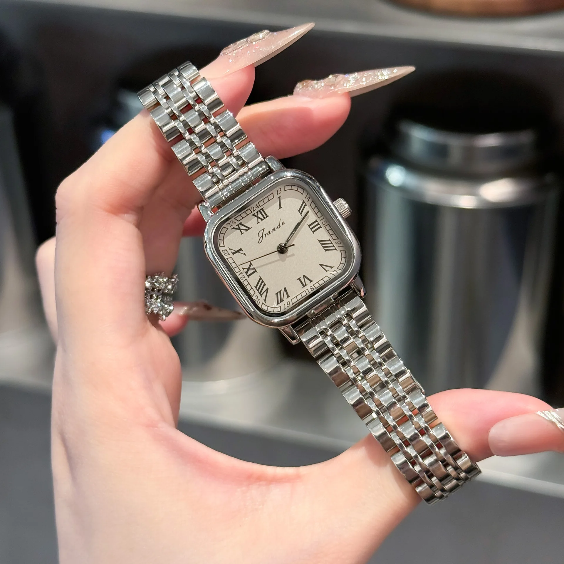New Women'S Square Quartz Watch, A Gift For Your Girlfriend, A Creative Gift Idea For Women, A Stylish Quartz Wristwatch.