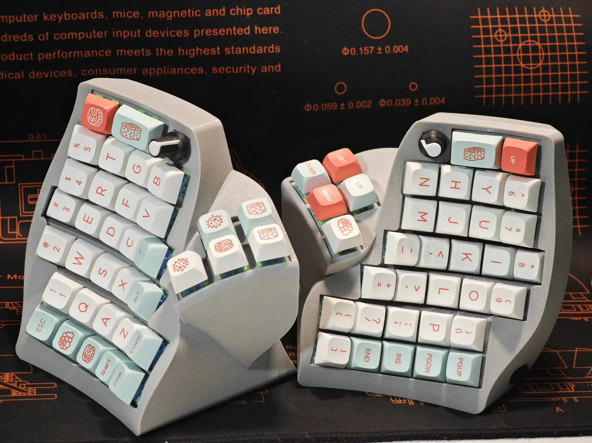 

Clavert Split Keyboard Mechanical Wired Hot Swappable Knob QMK VIAL Vertical Teclado Dividedo Separate Keyboard PC Accessories