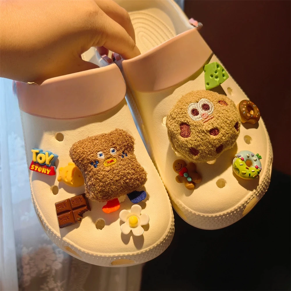 

MINISO Cute Cartoon Animal 3D Shoe Charm DIY Shoe Decorations Accessories for Bogg Bag Slides Sandals Clogs Kids Gifts