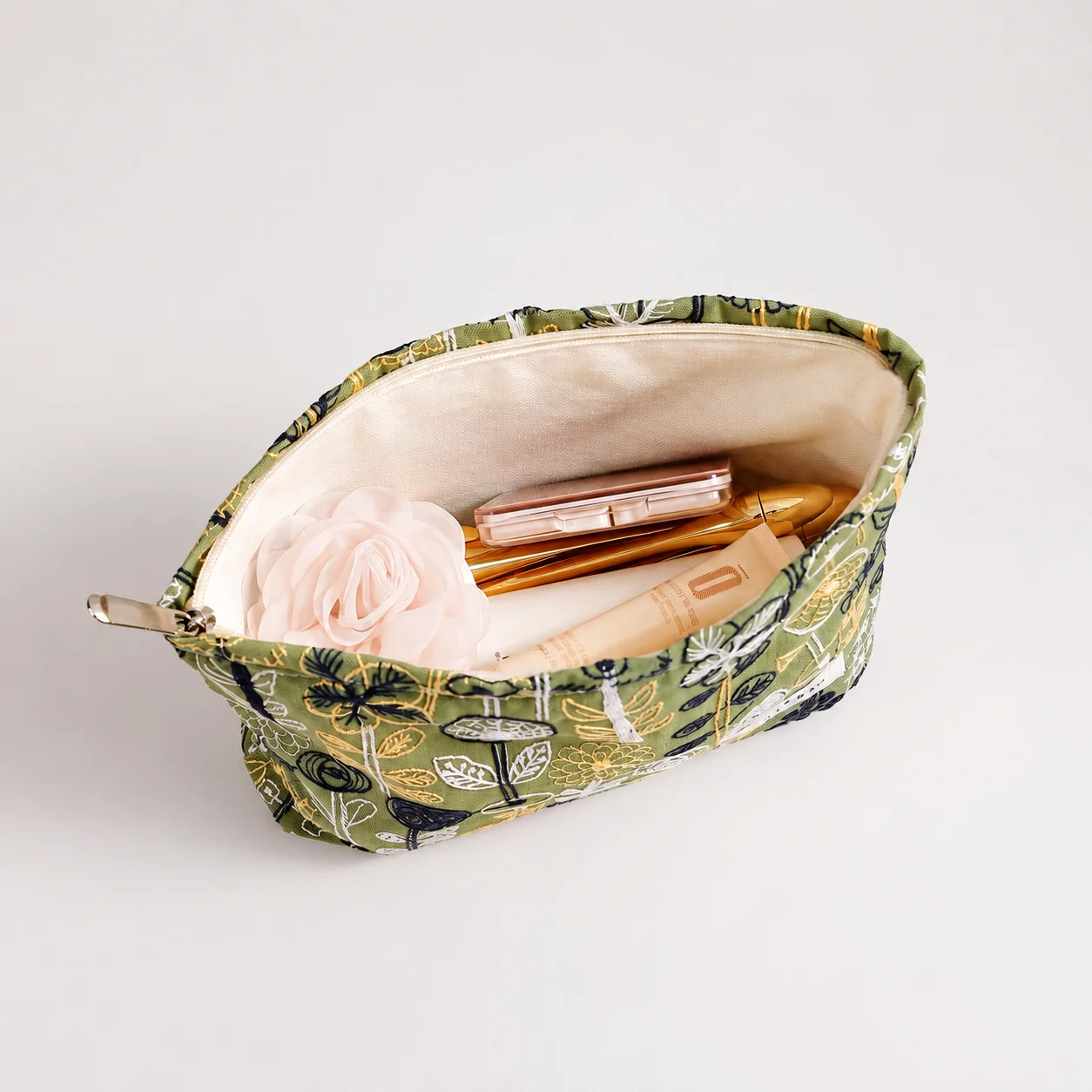 Cotton Linen Cosmetic Bag Multiple Sizes Available Embroidered Floral Cosmetic Bag Portable Storage Pouch Large Capacity