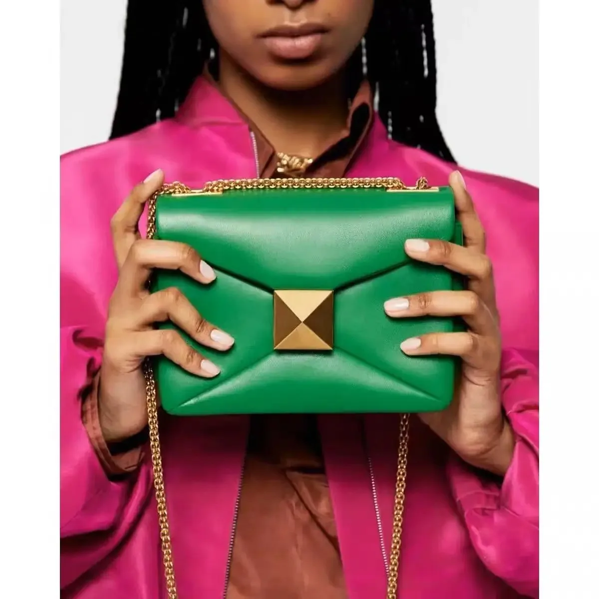 

Early Spring Korean Style Cropped Studded Niche Chain Bag 2026 New Trendy Versatile Handbag Genuine Leather Small Square Bag