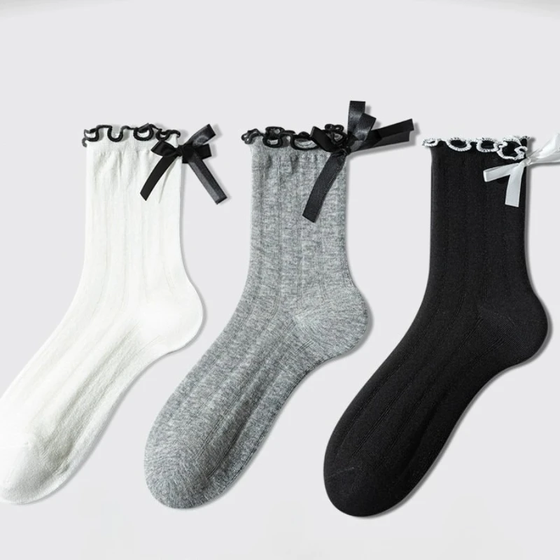 

3 pairs of women's anti odor sweat absorbing summer thin cute bow tie mid tube socks simple comfortable antibacterial socks