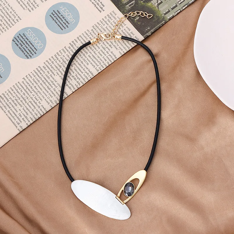 Geometric Trend Collar Neck Chokers Necklace Suspension Chains Pendants for Women Vintage Goth Accessories Korean Unusual Things