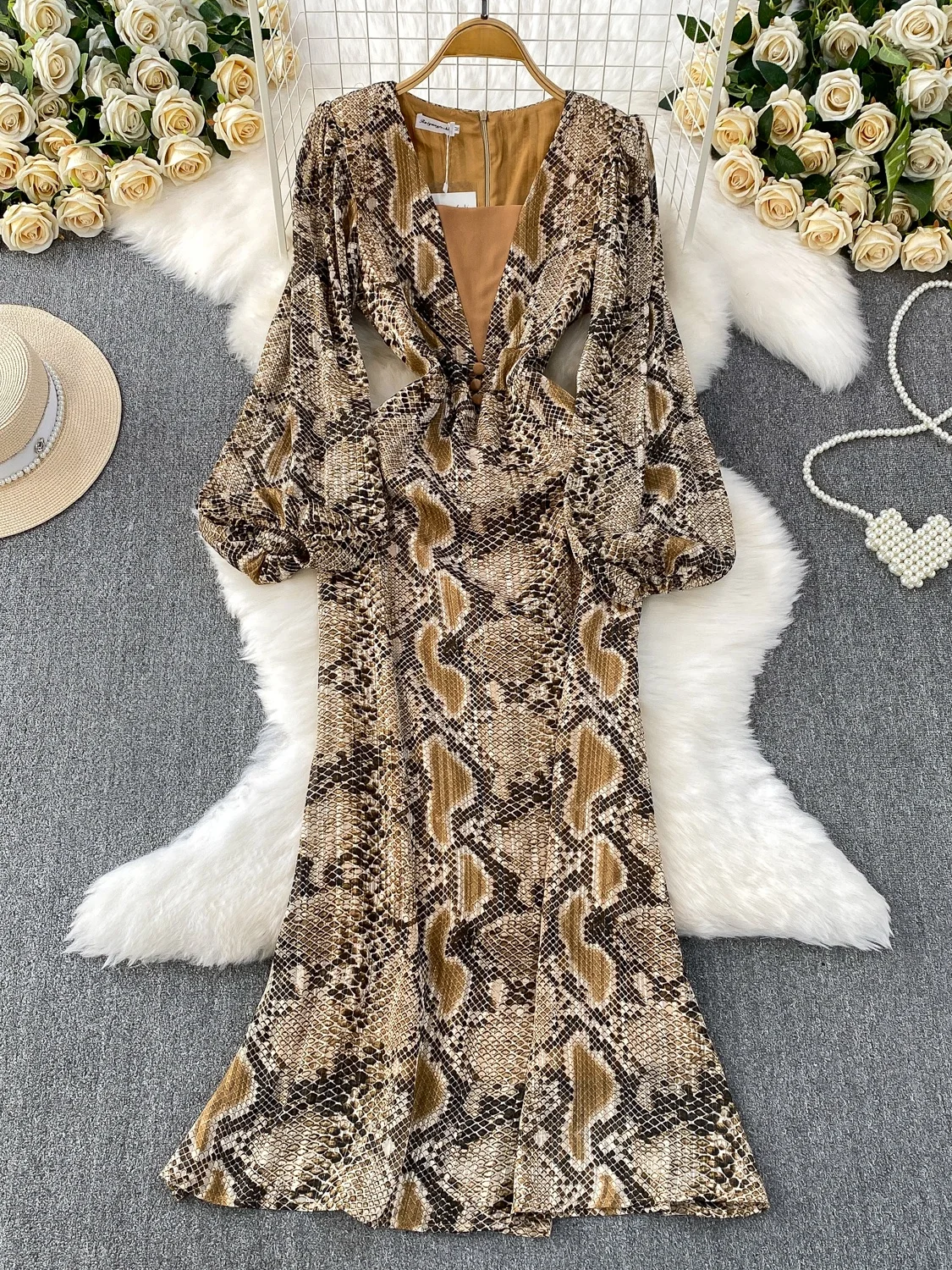 Długa, drapowana, jedwabna suknia wieczorowa z nadrukiem Ele V-Ne, damska moda, do pracy, z wysokim stanem, linia A, z trenem.