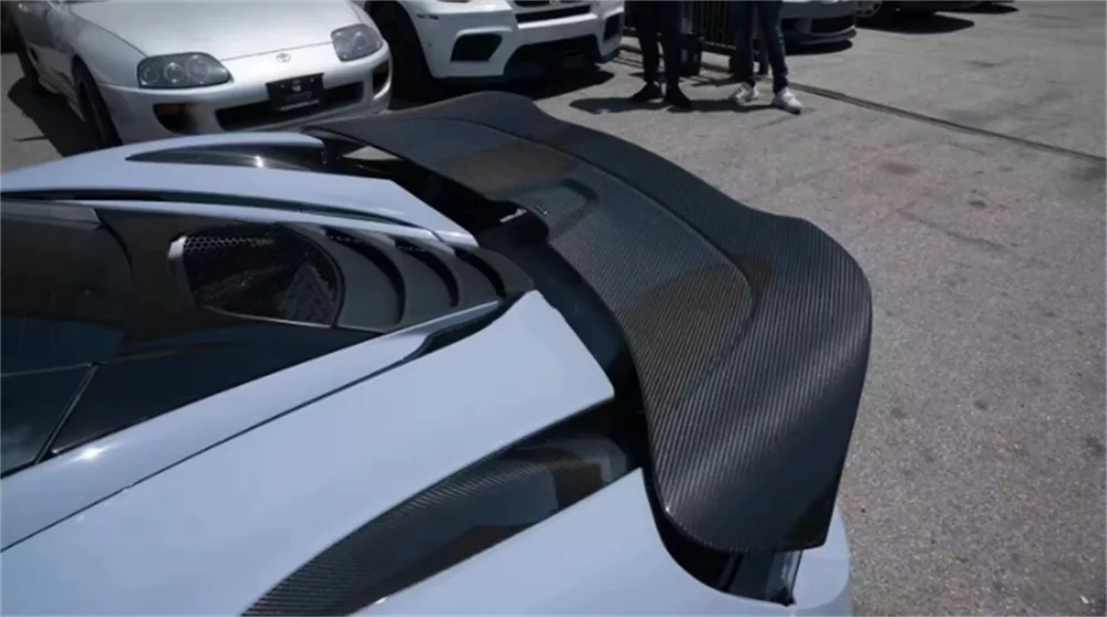 V-style Carbon Fiber Body Kit Rear Trunk Spoiler Body Kit Wing Tail Spoiler for McLaren 720S 2017-2021