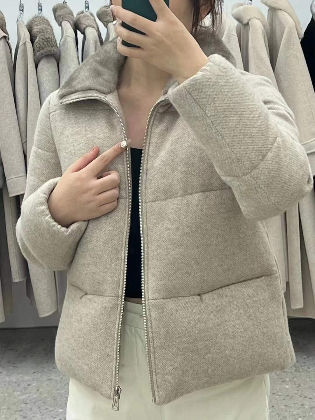 New Light Luxury Mink Fur Collar Goose Down Jacket For Women Drawstring Waist Short Stand Collar Fur Coat For Warmth