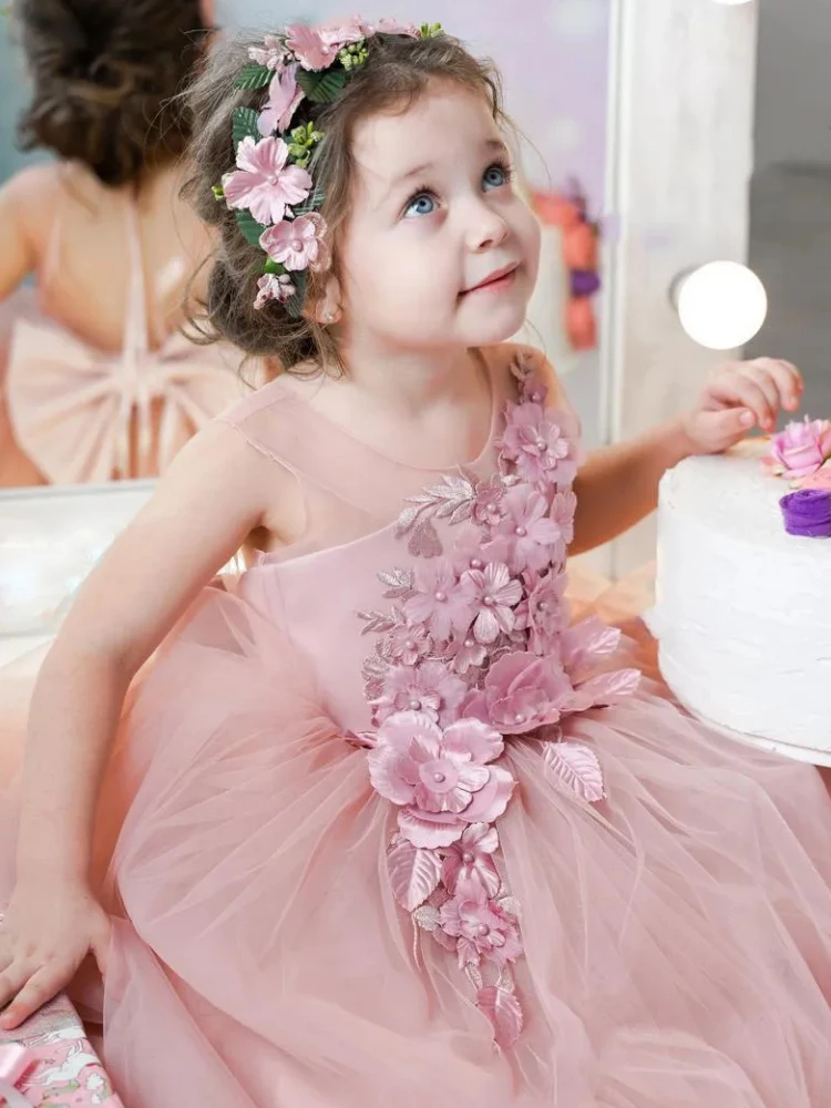 

Pink Flower Girl Dresses Tulle Puffy 3D Flowers With Bow Sleeveless For Wedding Birthday Party First Communion Gowns