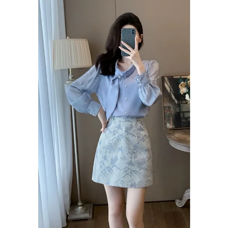 Temperament 2025, Anzug, französischer eleganter Button-Down-Hemdrock, neues langärmeliges zweiteiliges Set, neuer chinesischer Stil