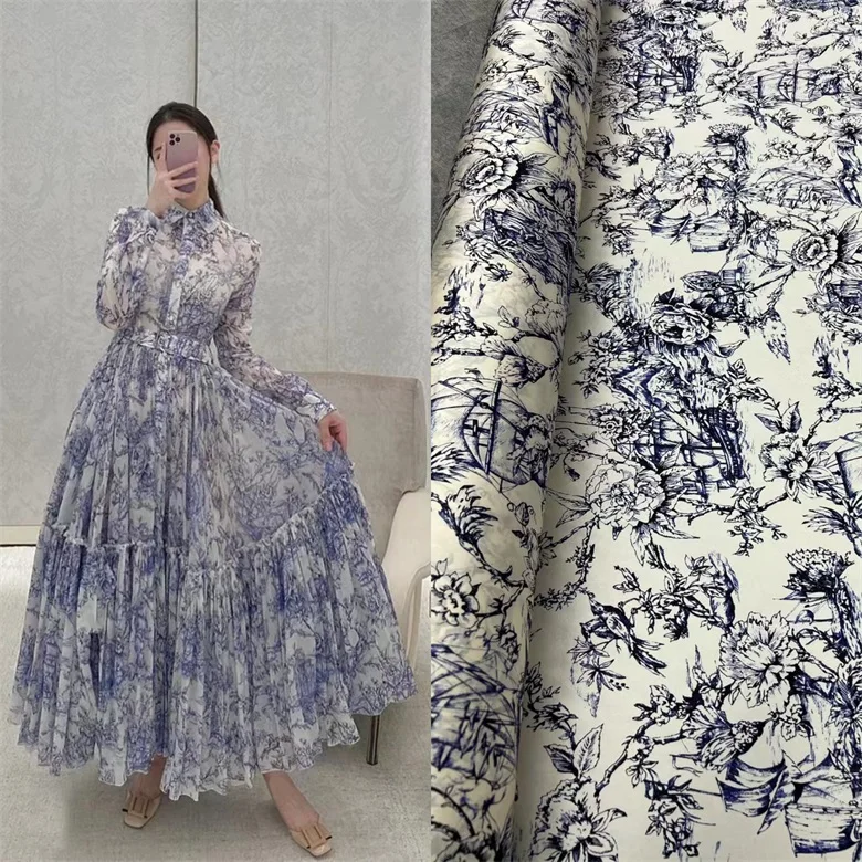 

Early Spring Blue And White Porcelain Lin Man Series Patterned Elastic Silk Fabric for Dress Shirt DIY Home Sponge Pad