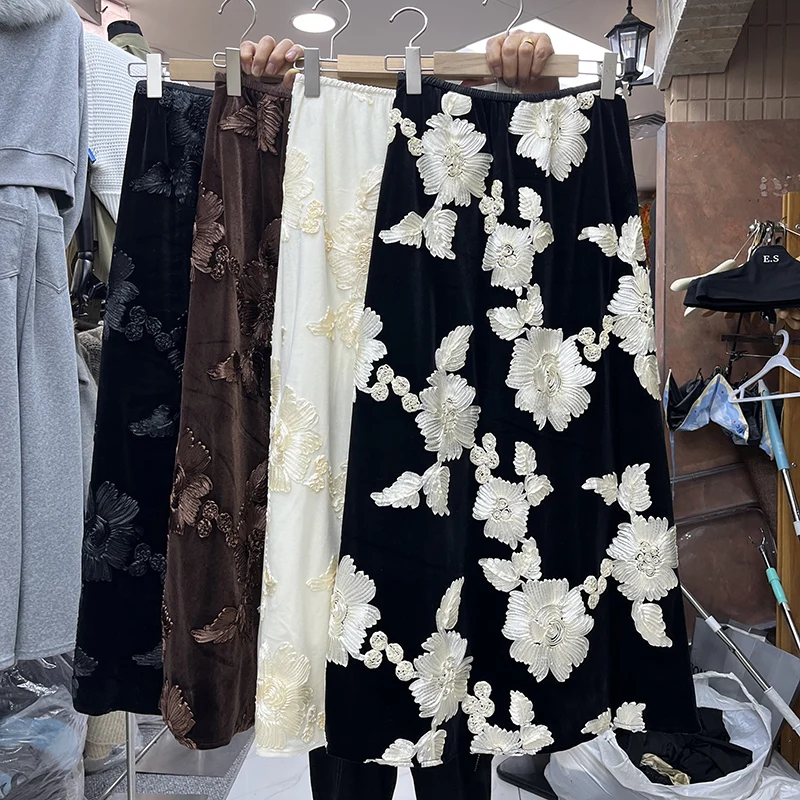 

Women's Vintage Embroidered Floral Velvet Long Skirt Lady Elegant Elastic Waist A Line Flowers Skirt