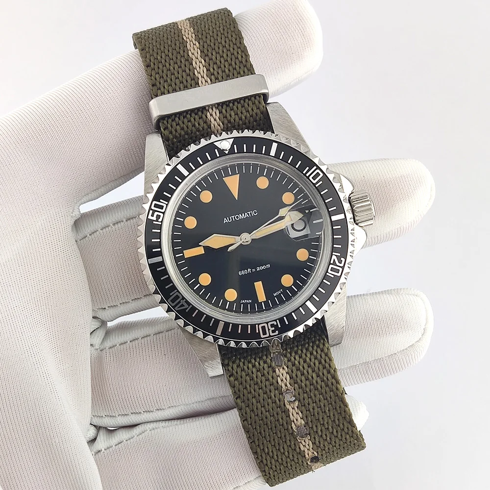 39mm NH35 Uhr Schwarze Klassische Retro-Uhr Edelstahl Saphirglas Mit Lupe Wasserdichtes Gehäuse Nylon-Armband Uhr