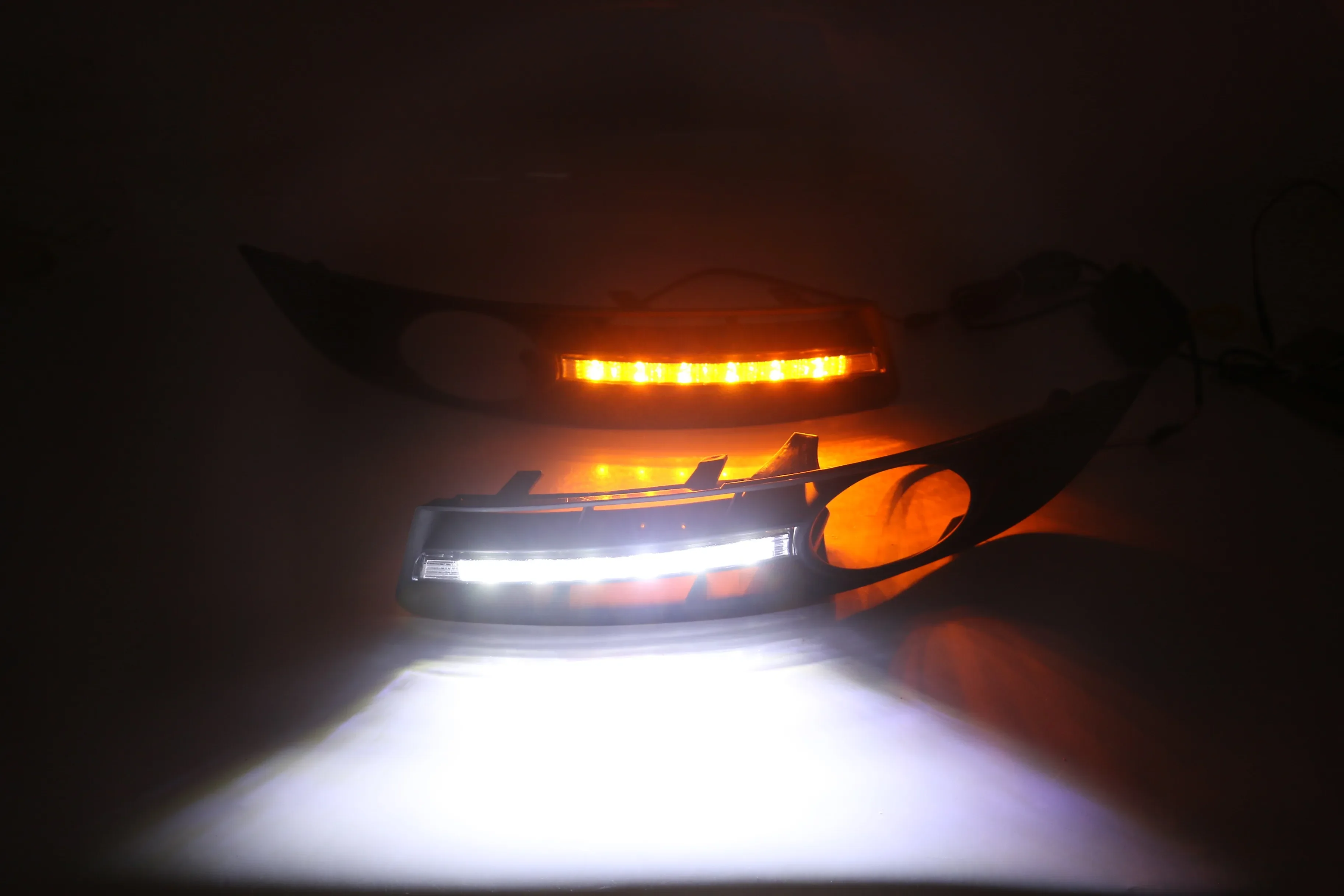 LED ضوء الجري النهاري DRL لسيارة Volkswagen Magotan 07-11 VW ثلاثي الألوان غاسل ضوء يومي Led أضواء النهار الجري