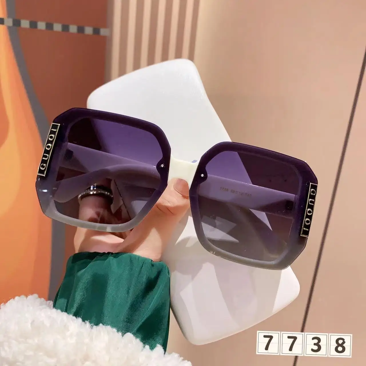 

2025 New Polarized Sunglasses - HD Anti-Glare Lenses, Trendy Unisex Design, Lightweight & Comfortable for Driving & Daily Wear