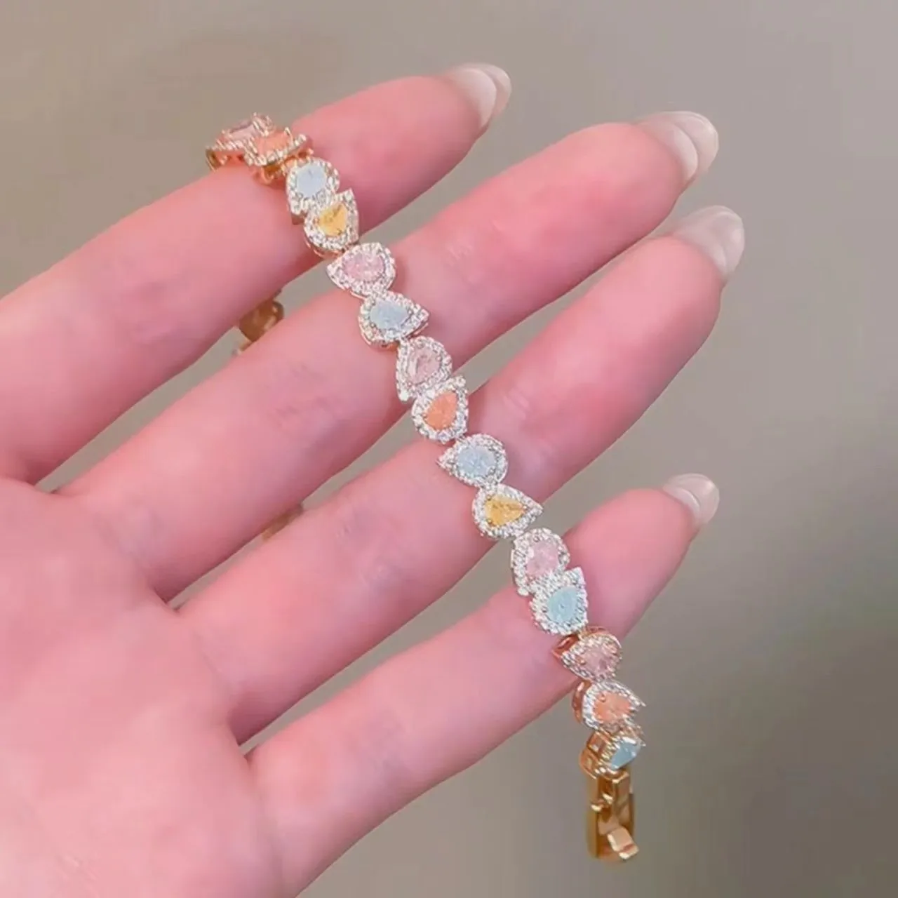 Rainbow Teardrop Cubic Zirconia Tennis Bracelet Valentine's Day Gift Fashion Jewelry for Women with High Quality Bezel Heart