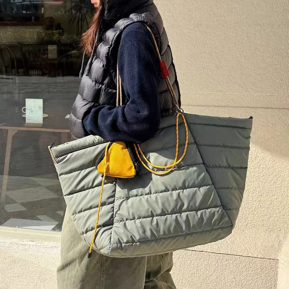 

Large Capacity Padded Tote Shoulder Bag Outdoor Fashion Designer Bags for Women Nylon Cotton Quilted Shopper Purses and Handbags