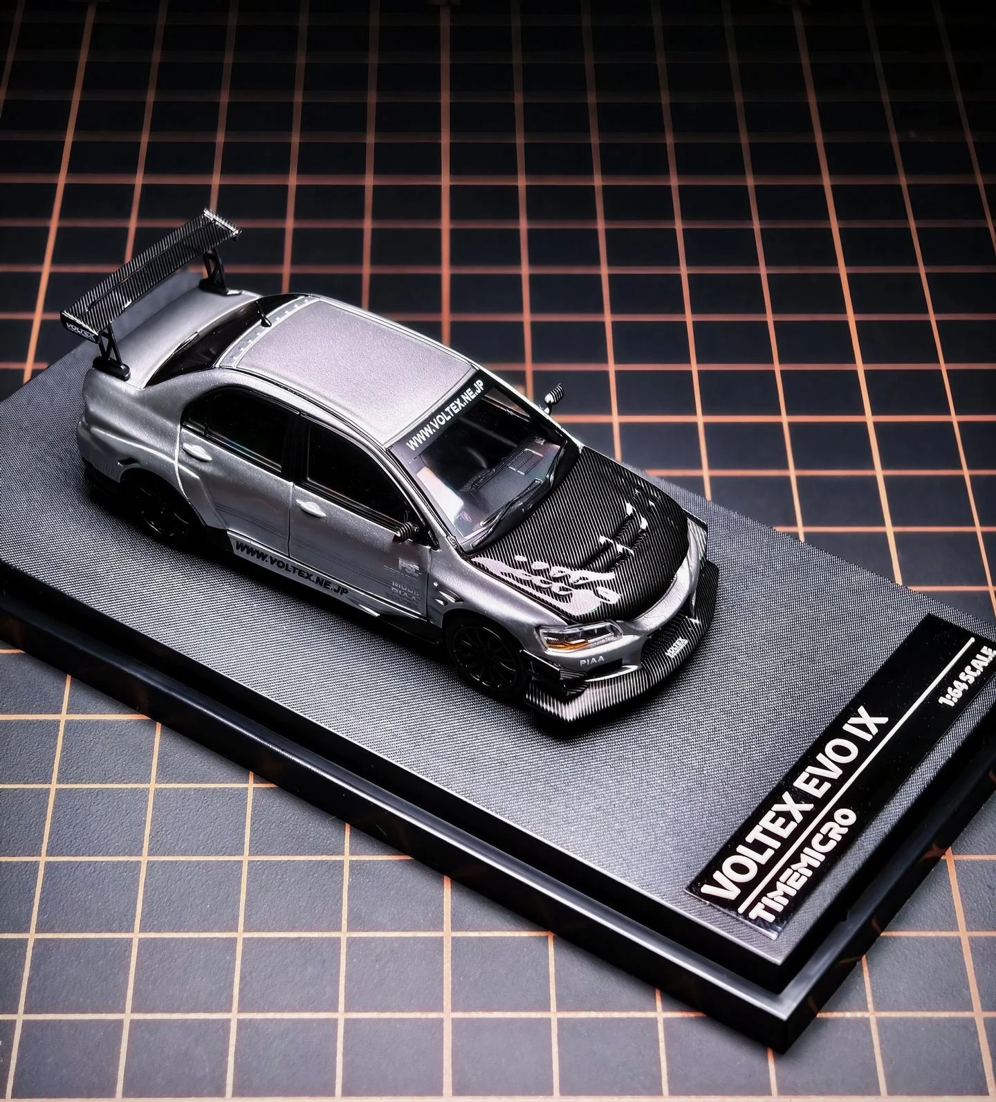 Металлическая модель TimeMicro 1:64 LANCER EVOLUTION IX, серебристая, с открывающимся корпусом, из сплава