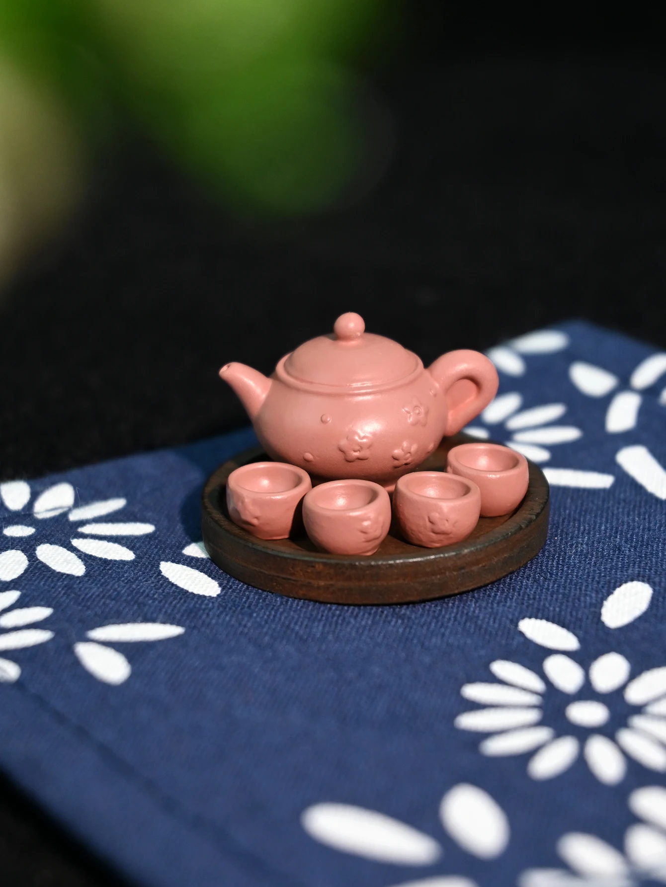 Japanese Lifestyle And Food - A Miniature Chinese and Japanese Tea
