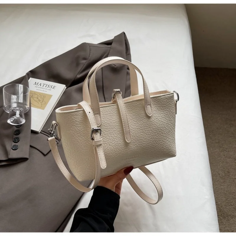 حقيبة يد نسائية عصرية مصنوعة من جلد نوبوك كاجوال فيينا عصرية وواسعة ومظهر يومي ناعم #3