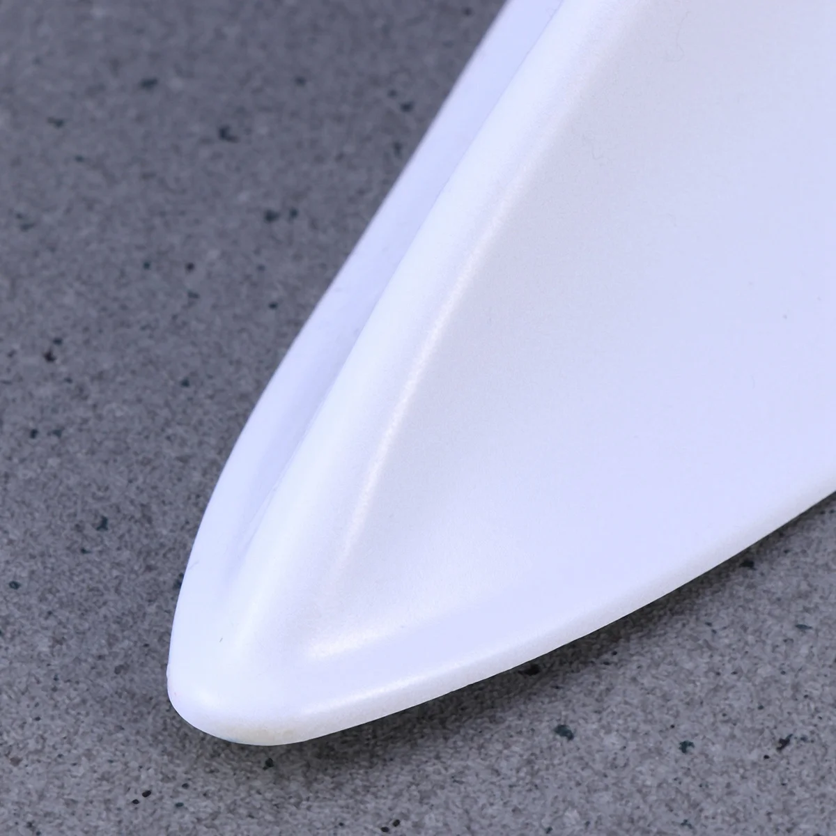 

Shark Fin Antenna Universal Car Radio Signal Receiver Vehicle Roof Aerial Stoving Varnish Finish Lightweight Durable Auto