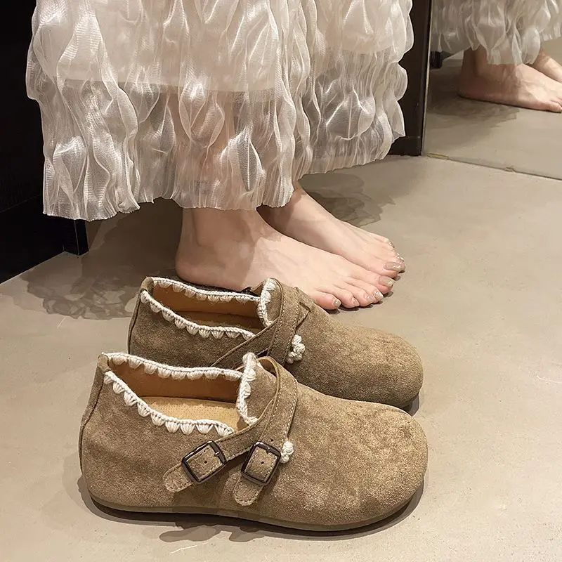 

New Women's Thick Bottom Inner Increased Shoes Spring Autumn Women Belt Buckle Shoes 2026 Fashion Retro Female Casual Shoes