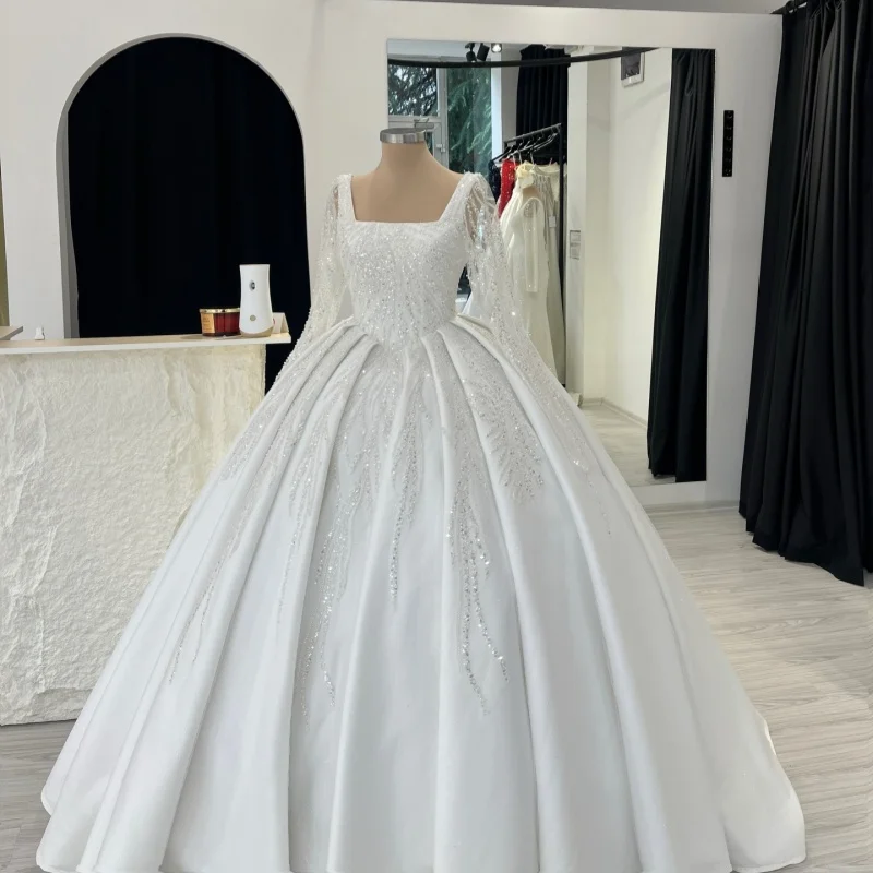 White Elegant Sweetheart Ball Gown Glitter Wedding Dress With Decoration Slit A-line Skirt Bridal Gowns Customized