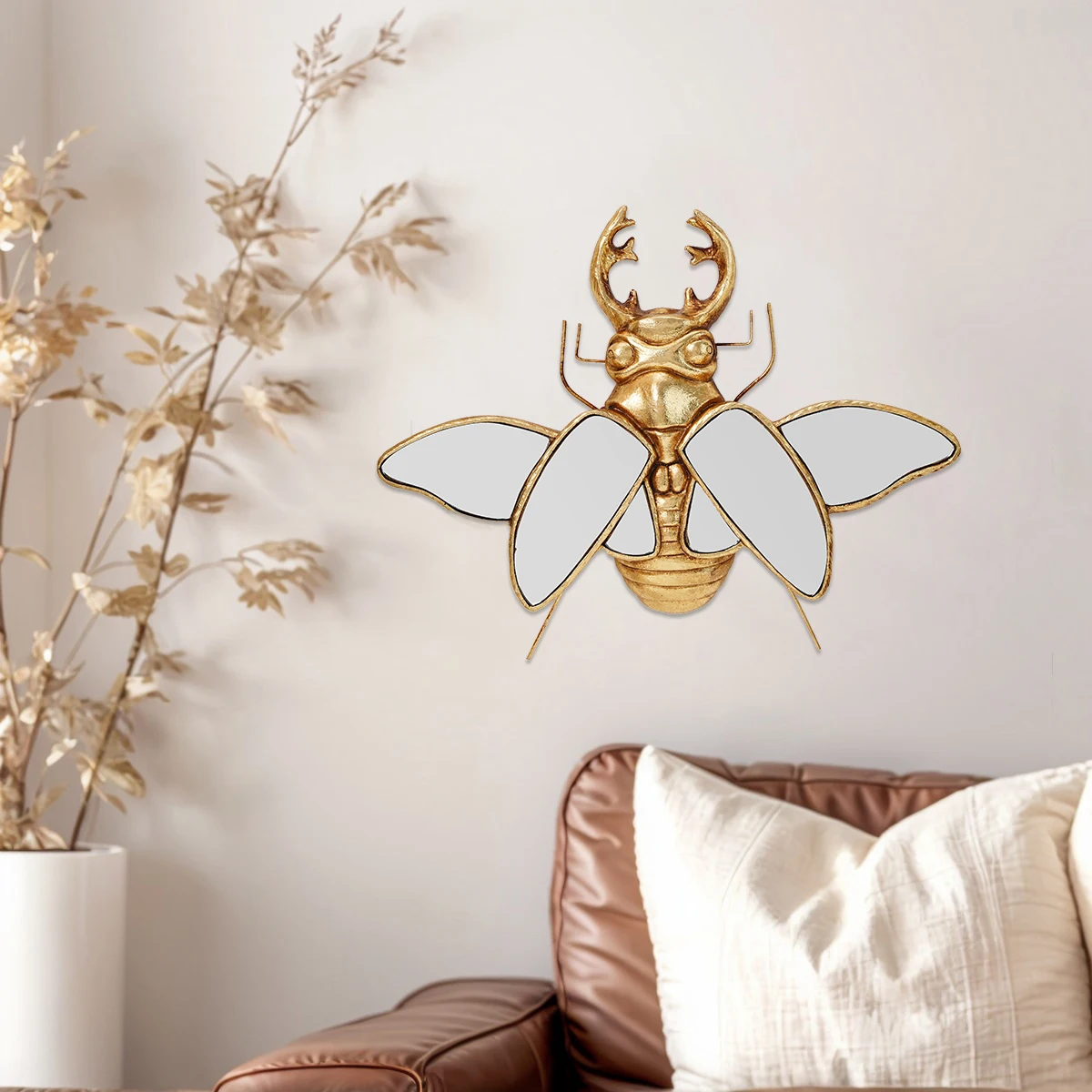 1PC, 8.2*10.2-inch Resin Material, Golden Six-Sided Mirror, Beetle-Shaped Home Decoration Craft Wall Hanging