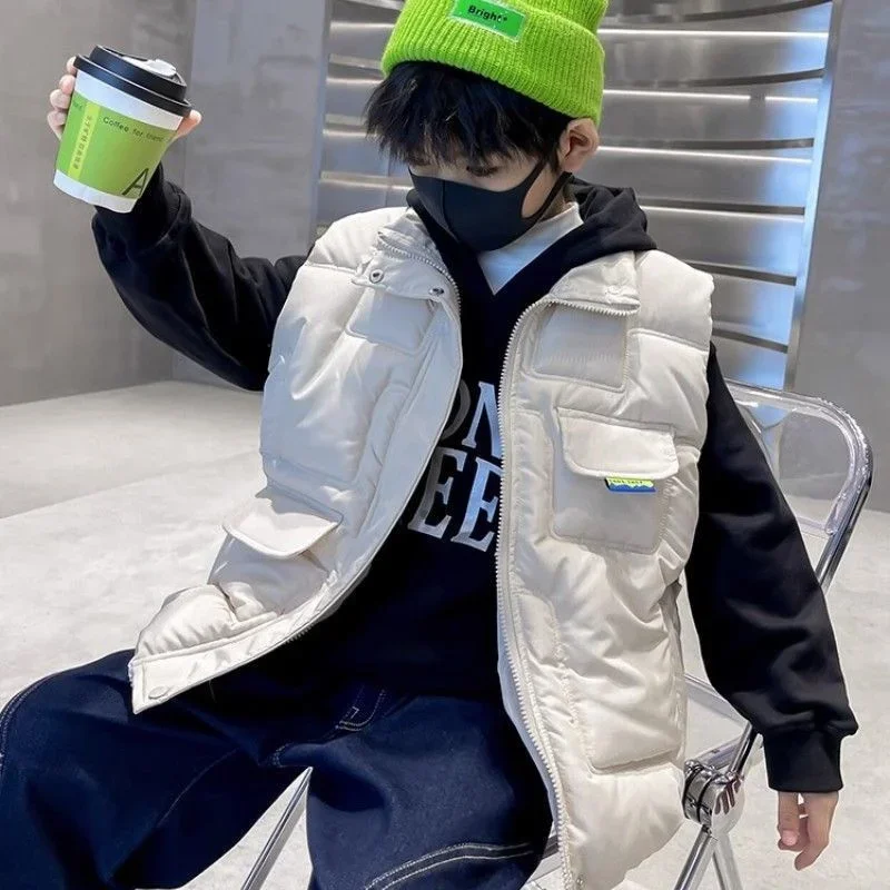 

Boys' winter warm and windproof vest jacket 2024, teenagers wearing black and white cotton jackets outdoors, clothing gifts