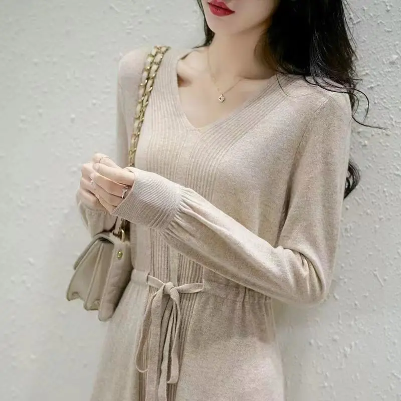 2023 Autumn/Winter New French Style Style Matching Coat with Sweater Inner Layer Long Knee Length Bottom Knitted Dress for Women