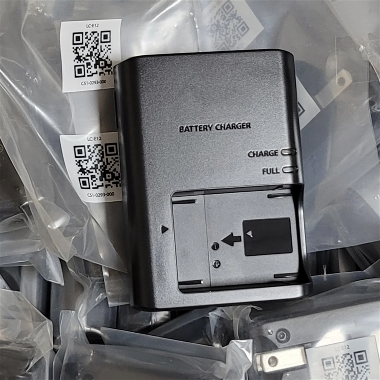 Original LC-E12 LCE12 US plug Charger for Canon LP-E12 Battery EOS-M EOS M M200 M50 M50II M10 M100 100D Rebel SL1 Kiss X7 Camera view 2