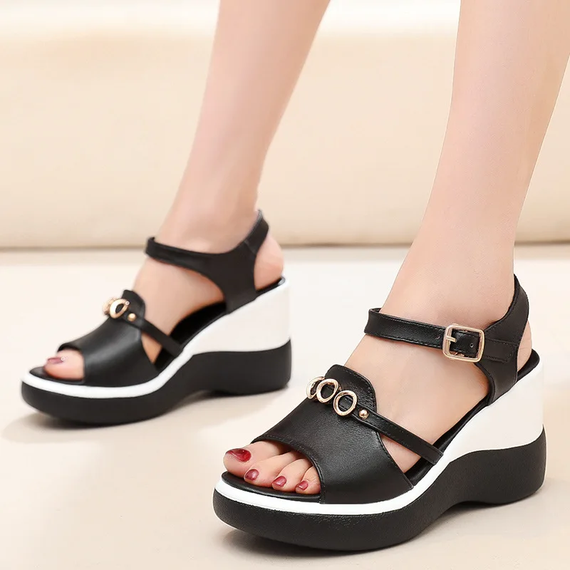 

Женские босоножки из натуральной кожи, с открытым носком, на платформе, размеры 32, 33, 36, 37, 43