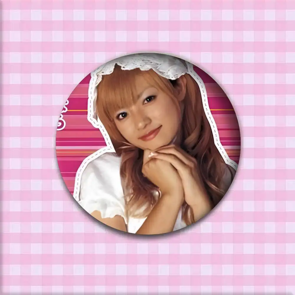 Kamikaze الفتيات موموكو شارات أنيمي شارة ليزر مستديرة الكرتون بروش الملابس على ظهره اكسسوارات التلبيب #6