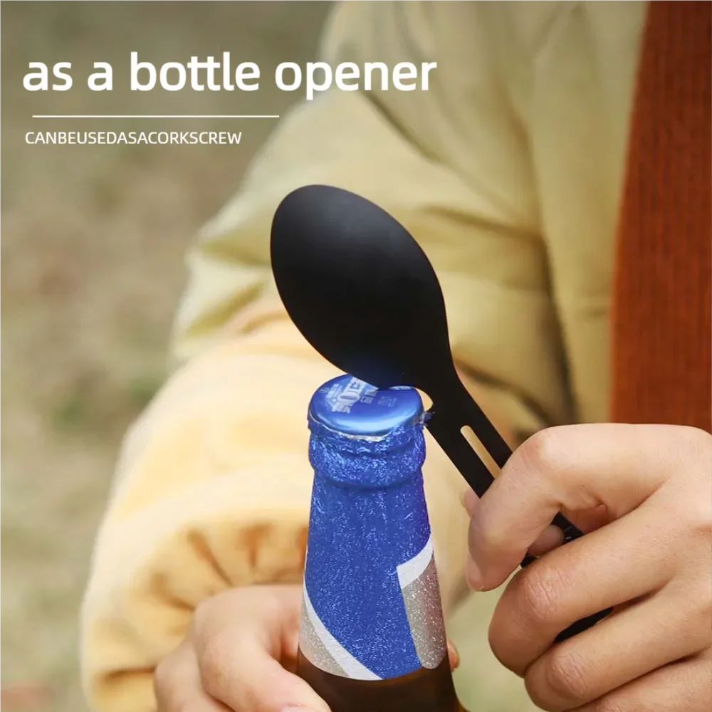 التخييم متعددة الوظائف صافرة سكين بقاء شوكة ملعقة المطبخ في الهواء الطلق متعددة الوظائف وجع فتاحة الزجاجات