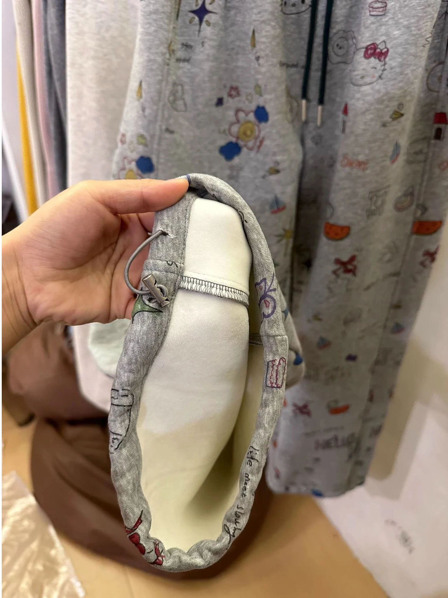 Grande taille 300 Pou Design coréen dessin animé imprimé Fce doublé jambe droite pantalon femmes automne Agel pantalon de survêtement décontracté