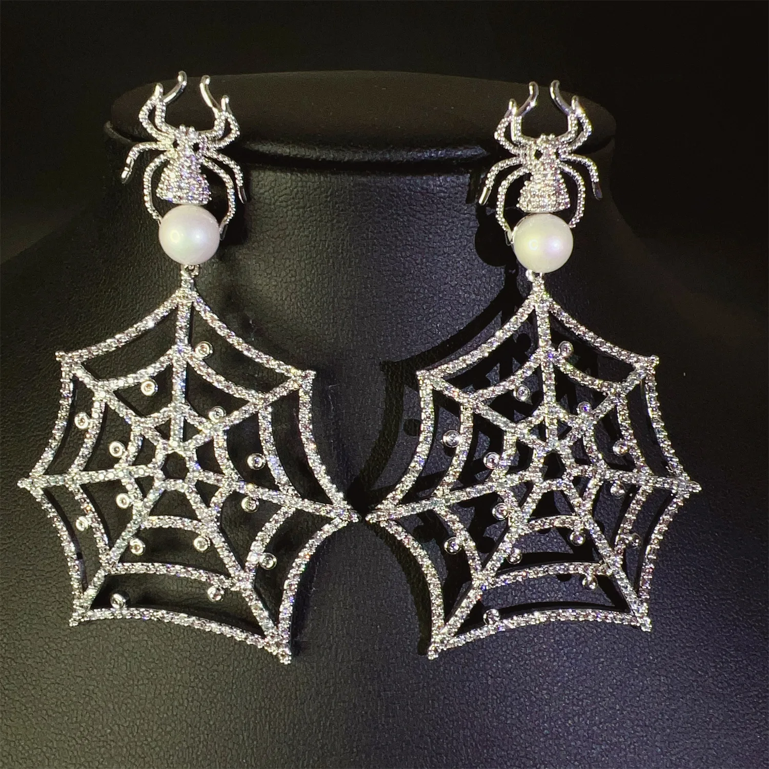 

Spider Web Drop Earrings with Pearl for Women luxury Jewelry Halloween Party Statement dangle earrings gold silver plated