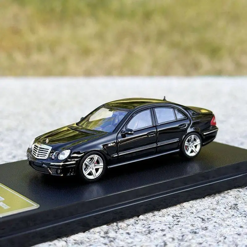

King Model 1:64 E63 W211 Alloy Car Diecasts & Toy Vehicles Car Model Miniature Scale Model Car Toys For Children