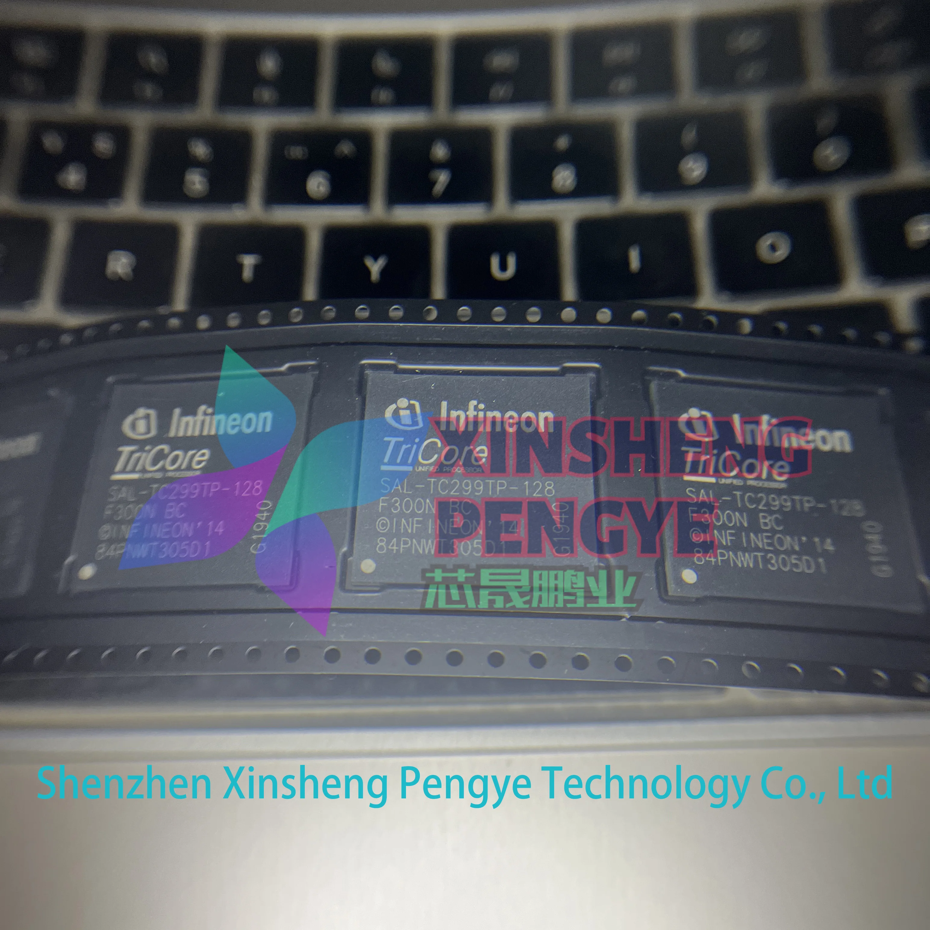 SAL-TC299TP-128F300N BC TC299TP128F300NBCLXUMA1 LFBGA-516 8MB Flash 3,3 V/5V AEC-Q100 automotriz 32-bit TriCore RISC MCU en stock