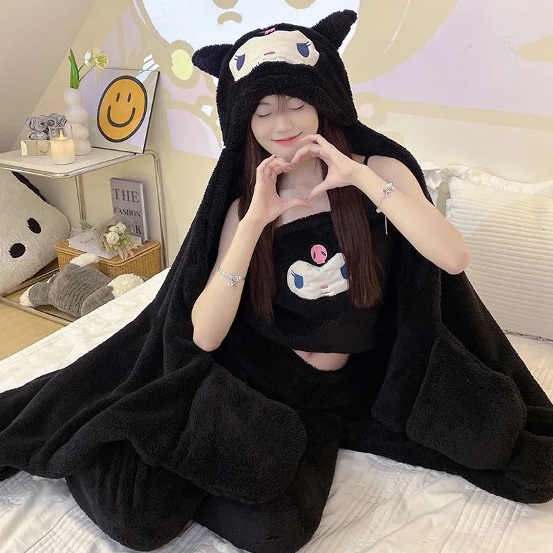 

Sanrio Kulomie winter new coral fleece nightgown women's fleece cartoon cute pajamas cape hanging three-piece loungewear