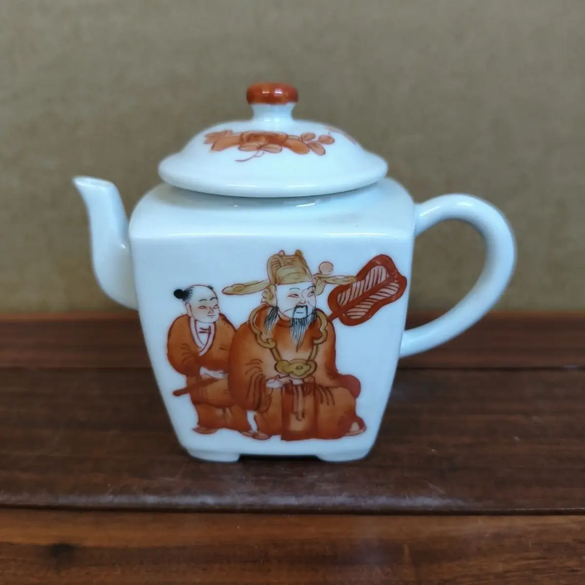 Old Collection Red Tinted Hand Painted Three Stars Character Pattern Antique Ceramic Teapot Decorative Ornament