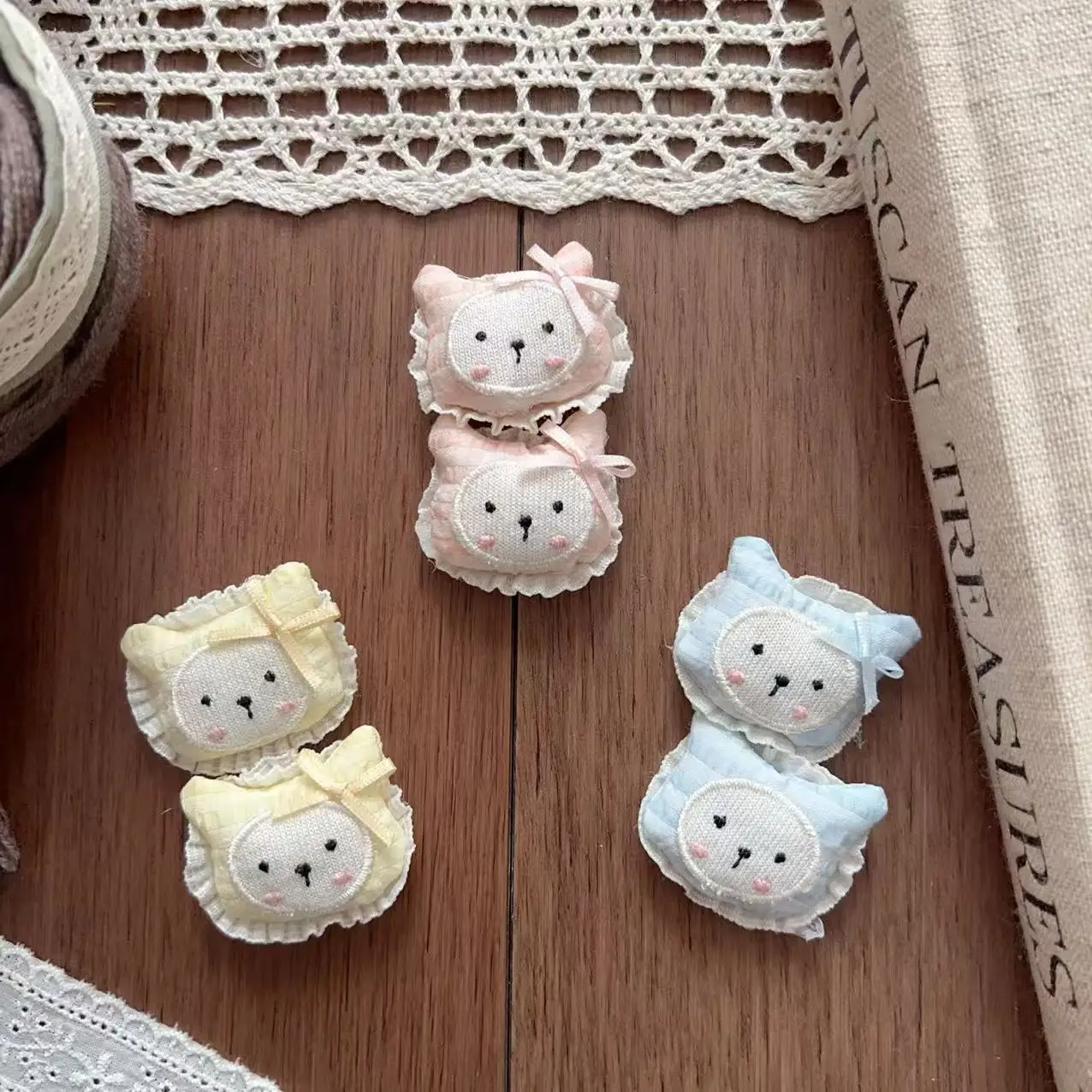 Premium Stuffed Fabric Cartoon Bear Hair Brooch Pin Handmade Soft Lightweight for Shoes Socks Bag Phone Case Clothing Trim