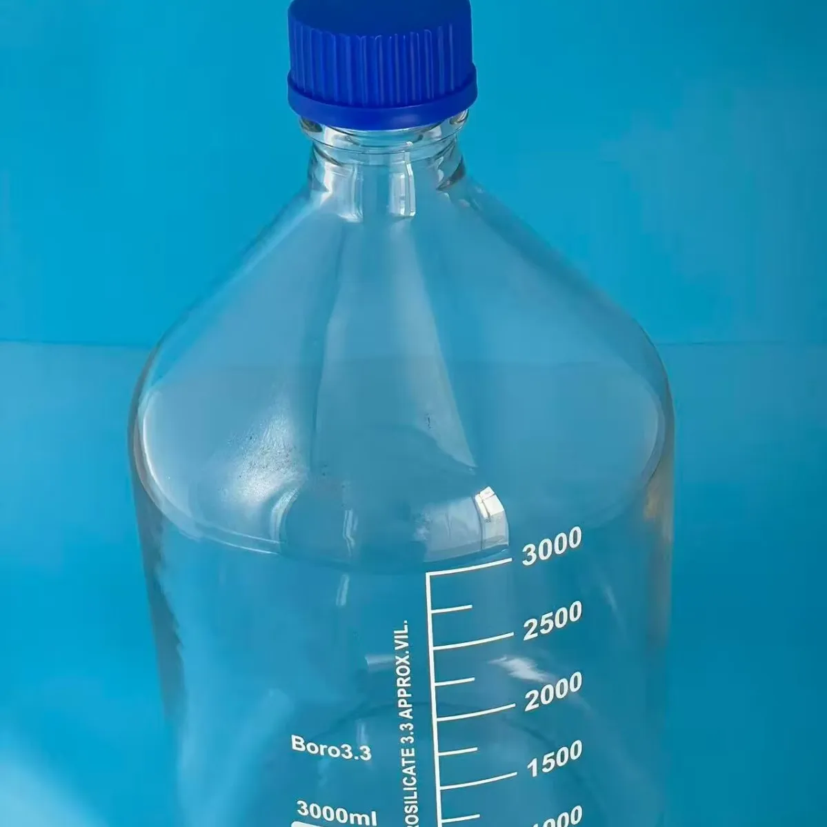 High Borosilicate GL45 Reagent Bottle Blue Screw Cap With Silicone Gasket Lab Storage Glass Vessel