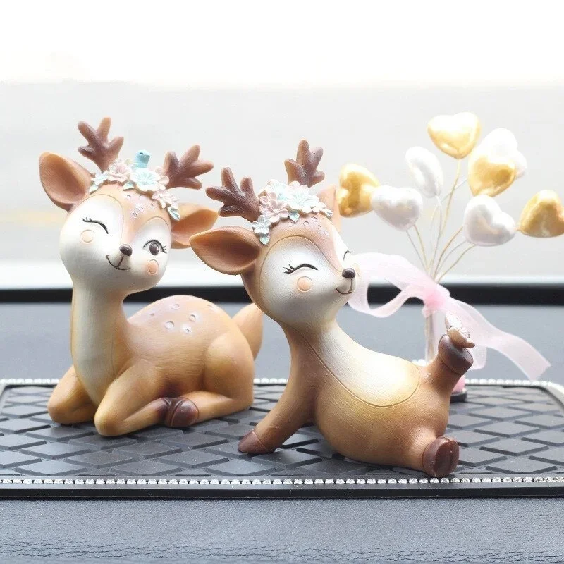 Cute Sika Deer Small Ornaments Resin Craft Ornaments Figurines Car Mounted Cute Dolls Car Decorations Mini Animal Handicrafts