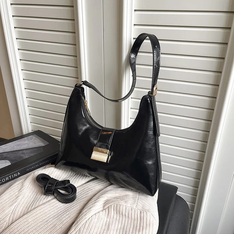 

2025 Spacious Vintage Underarm Bag, Niche Shoulder Purse for Women, Luxe Top Handle Tote, Fashion Commuter Crossbody