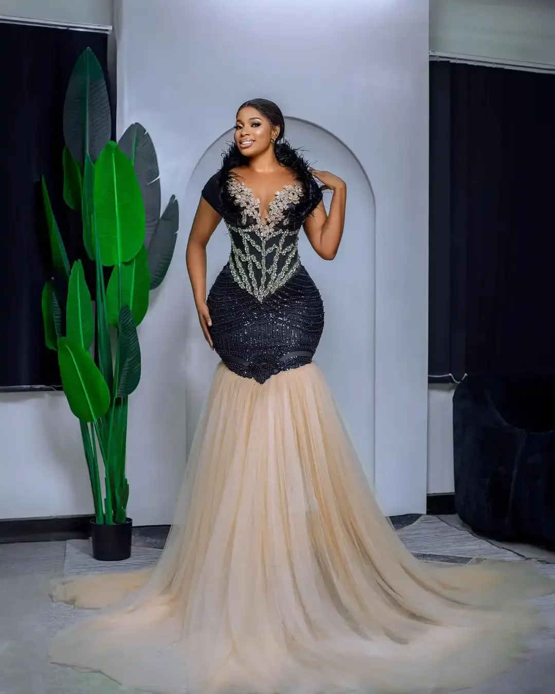 

Mermaid Beaded Sheer Neck Tulle Illusion Evening Dresses Custom Made Ostrich Long Formal Gowns Aso Ebi Prom Dress Sequin