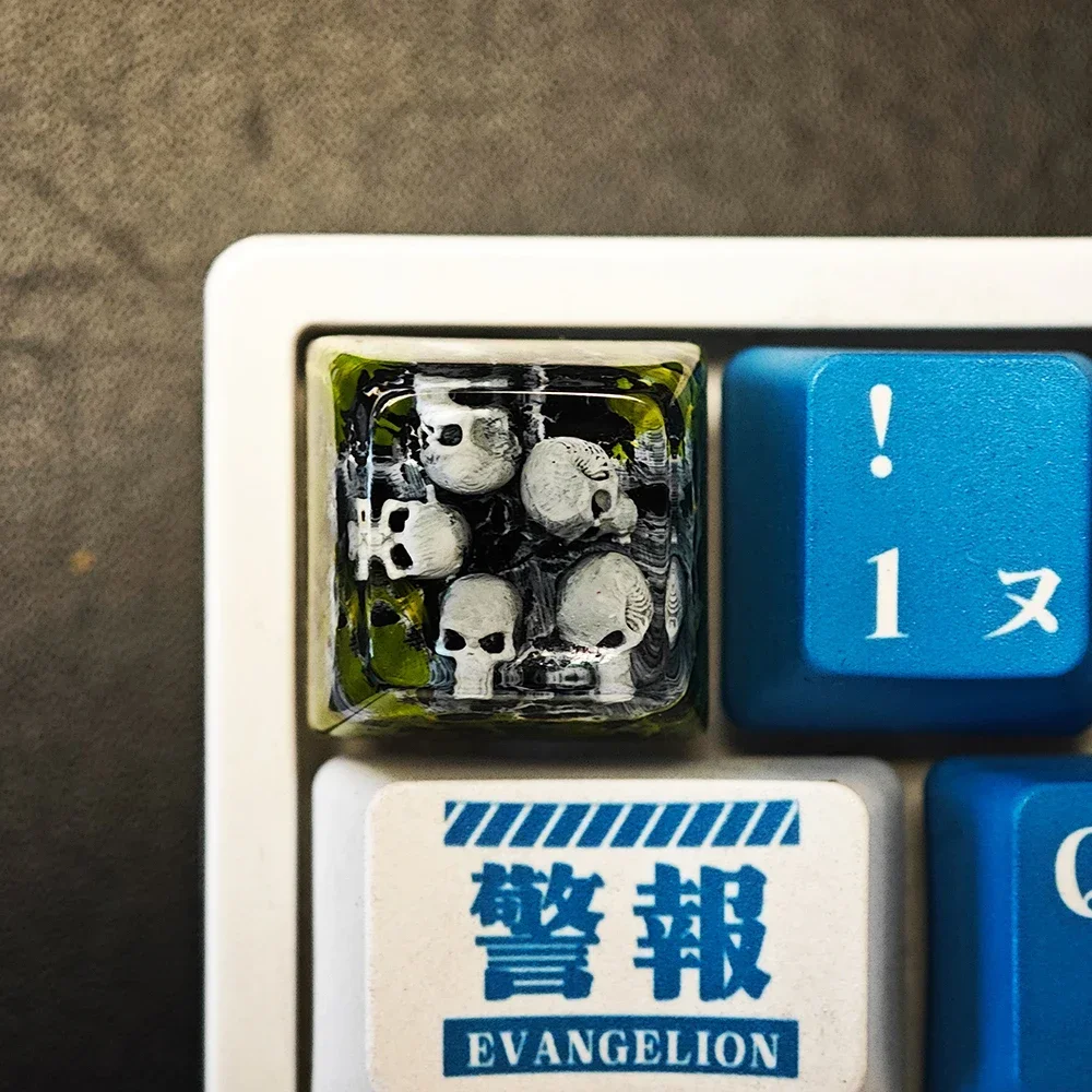 Mechanical keyboard personalized resin keycap skull soul light transmission handmade creative Epoxy gift
