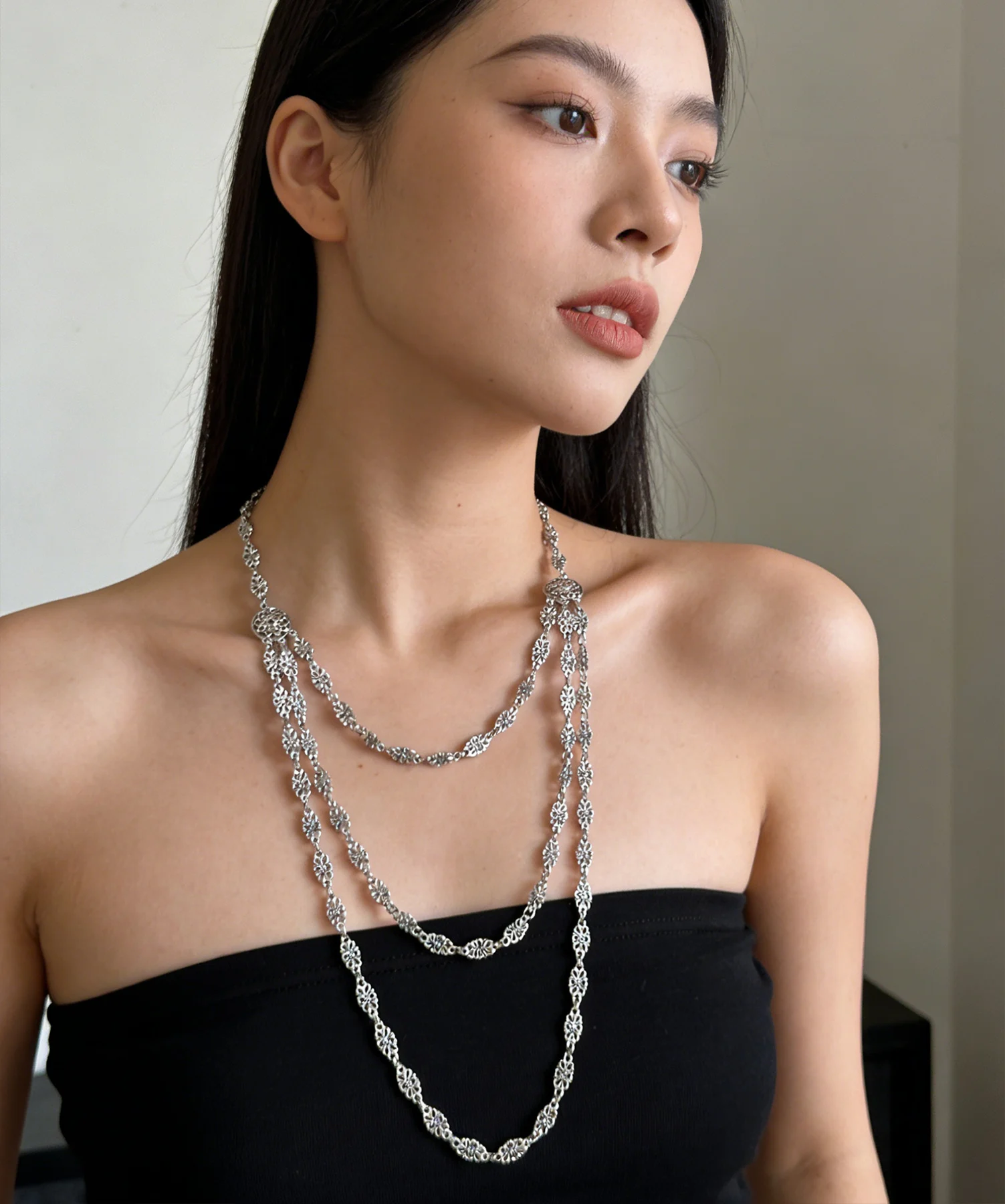 

Trendy Vintage Silver Multi Layer Hollow Geometry Necklace For Women Alloy Carved Bohemian Ethnic Jewelry Female Accessory Gift