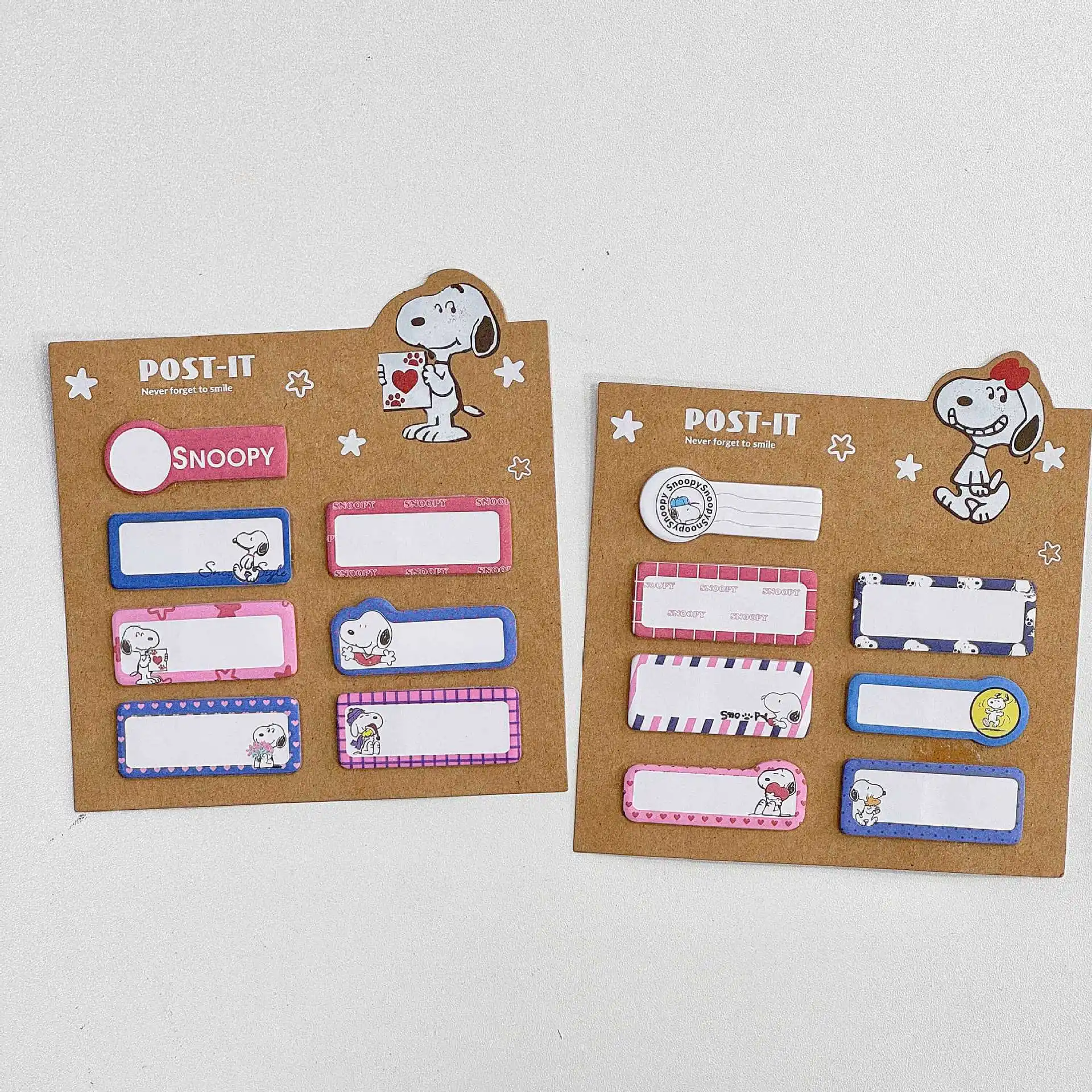 4 peças de Adesivos de Notas Adesivas Anime Snoop Y, Fofos e Fáceis de Rasgar, Adesivos de Índice para Mensagens de Estudantes, Presentes de Papelaria, Mais Vendidos
