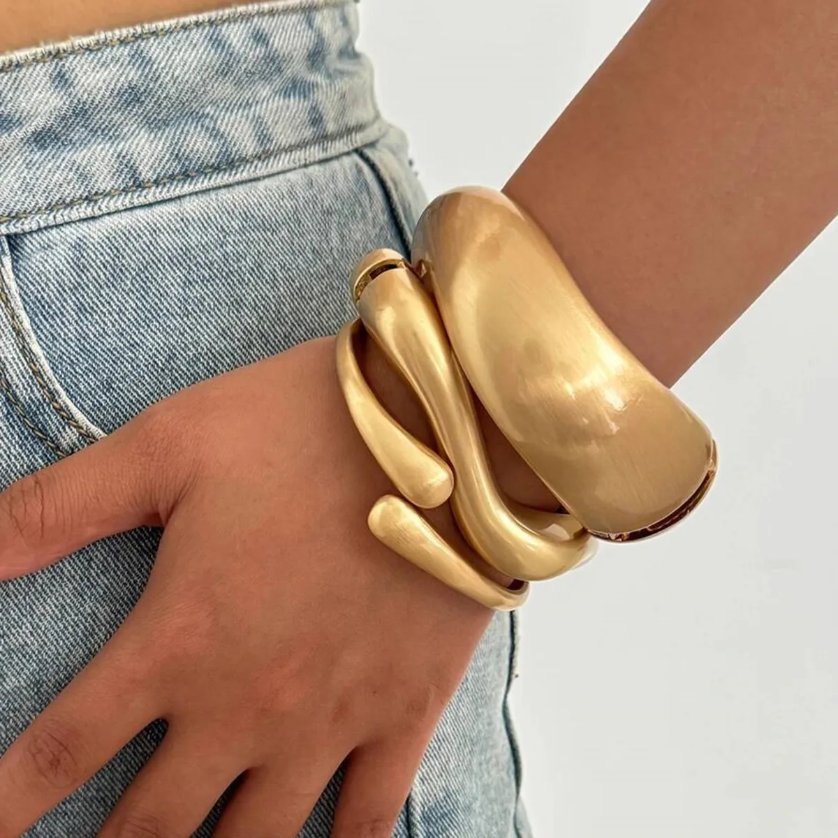 

KunJoe 6 Styles Trendy Glossy Irregular Stackable Cuff Bracelet for Women Wave Water Drop Open Spring Bangle Party Jewelry 2026